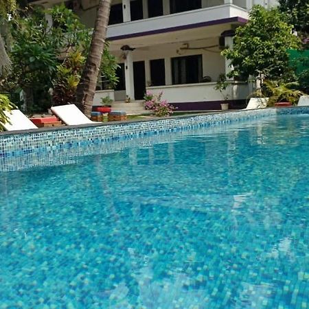 Heaven Goa Guesthouse 比纳里姆 外观 照片
