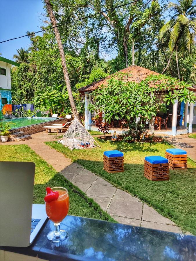 Heaven Goa Guesthouse 比纳里姆 外观 照片