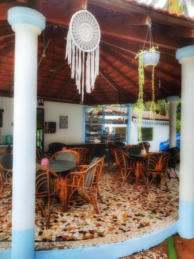 Heaven Goa Guesthouse 比纳里姆 外观 照片