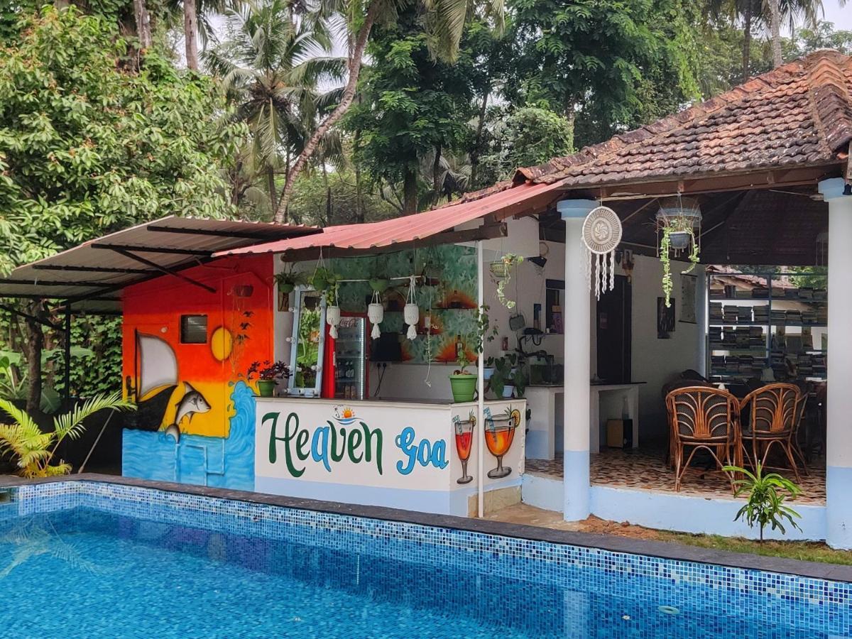 Heaven Goa Guesthouse 比纳里姆 外观 照片