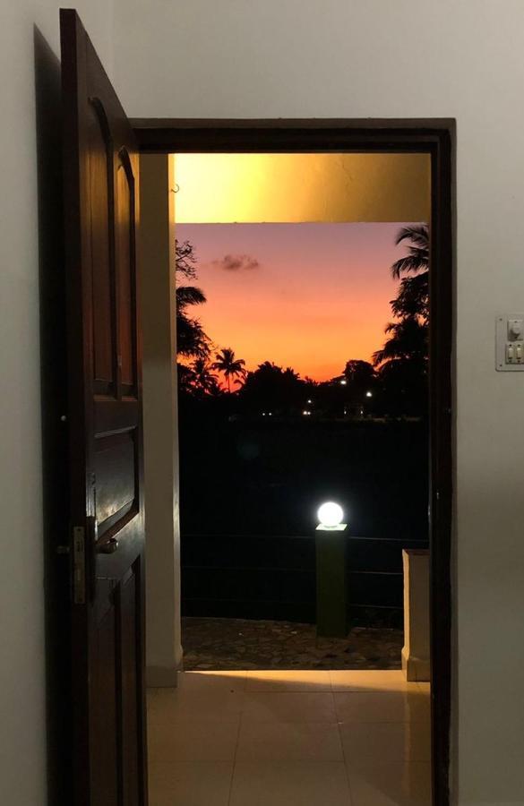 Heaven Goa Guesthouse 比纳里姆 外观 照片