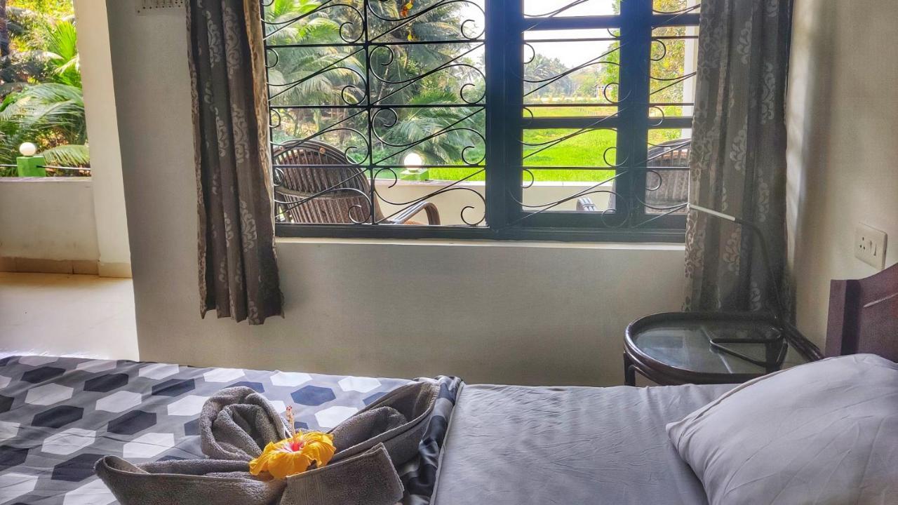 Heaven Goa Guesthouse 比纳里姆 外观 照片
