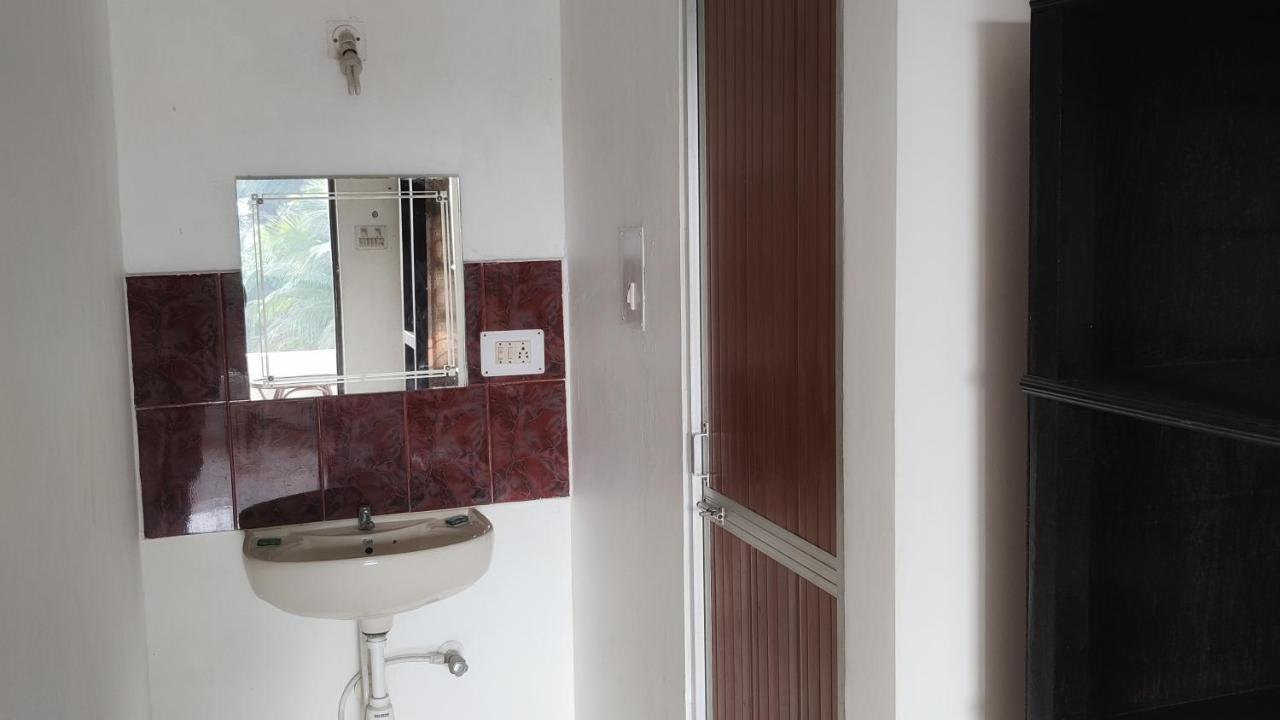 Heaven Goa Guesthouse 比纳里姆 外观 照片